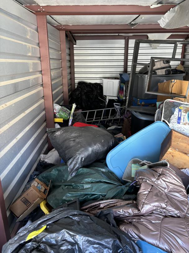 Storage Unit Auction in South Roxana, IL at Advantage SelfStorage